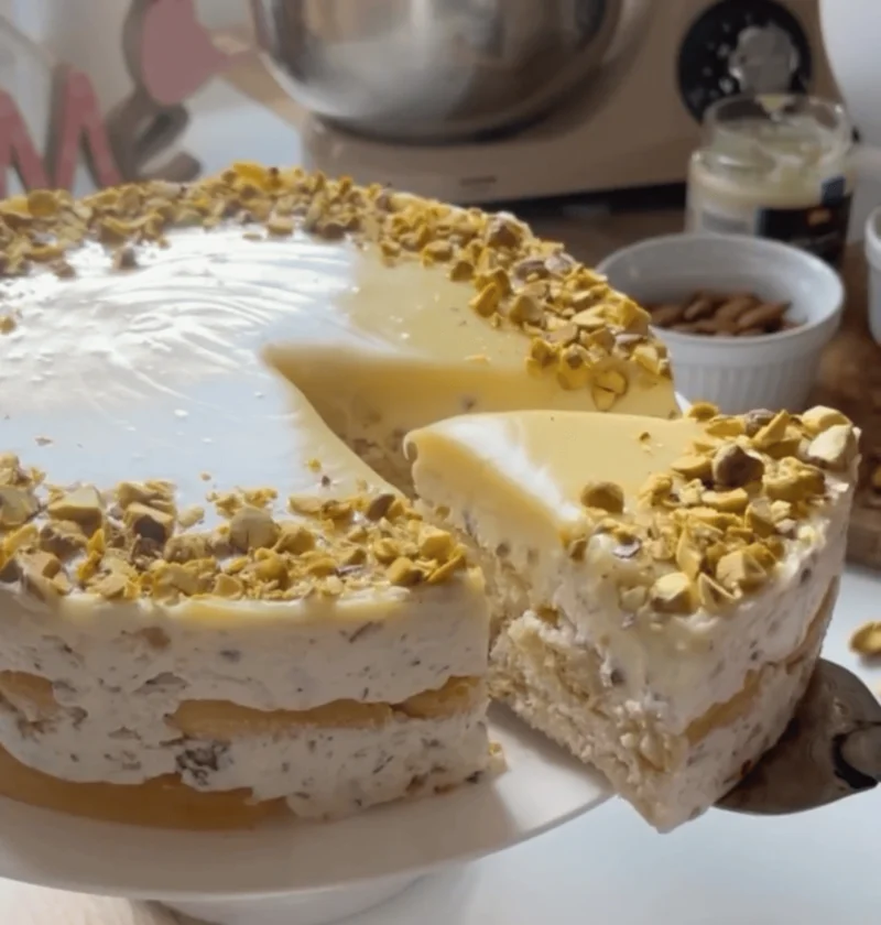 Torta sa Piškotama i Bijelom Čokoladom