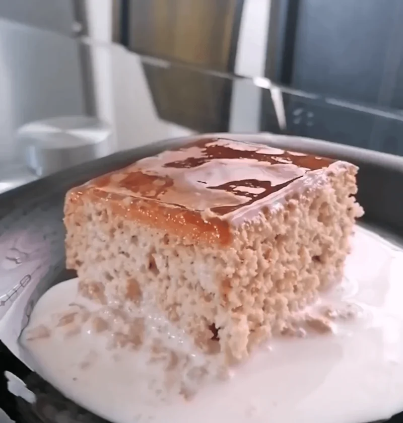 Trileće sa mljevenim keksom i lješnjakom