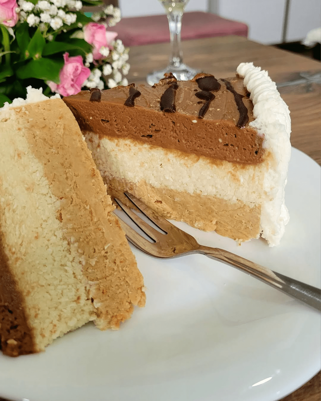 Posna Pijesak Torta – Kolač sa Plazmom, Kokosom i Kremom