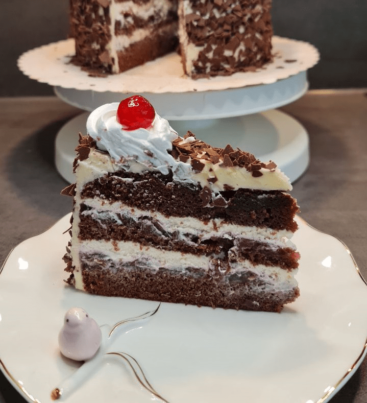 Švarcvald torta – Klasični recept s višnjama i čokoladom