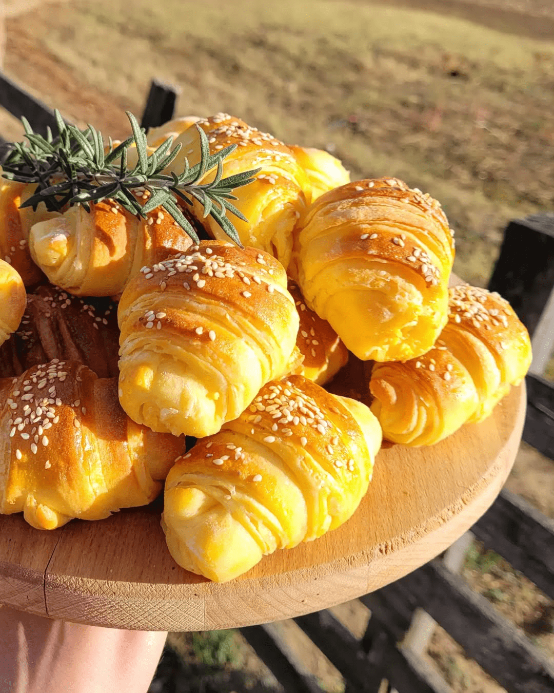 Mekane Kiflice sa Sirom – Savršen recept za ukusne domaće kiflice