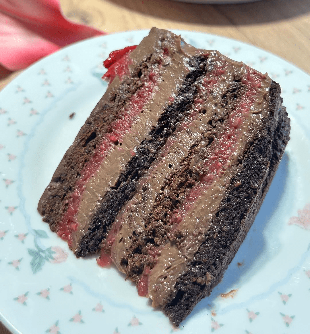 Baron torta: Najbolji recept za čokoladnu tortu s malinama