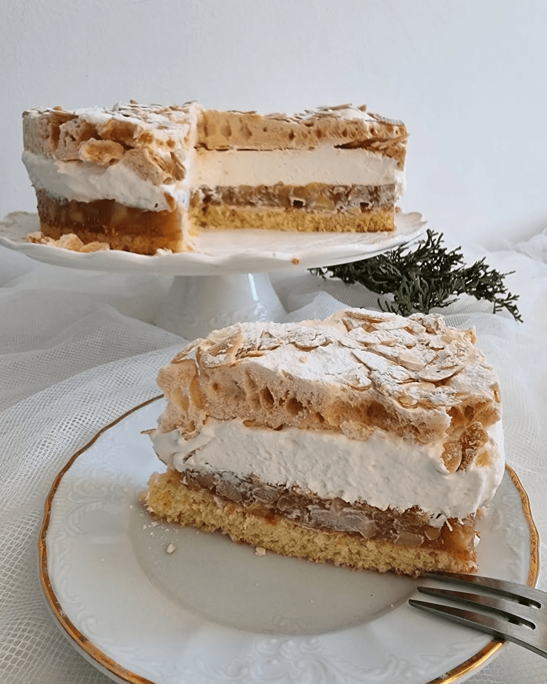 Oblak torta s jabukama – Recept za laganu i sočnu tortu