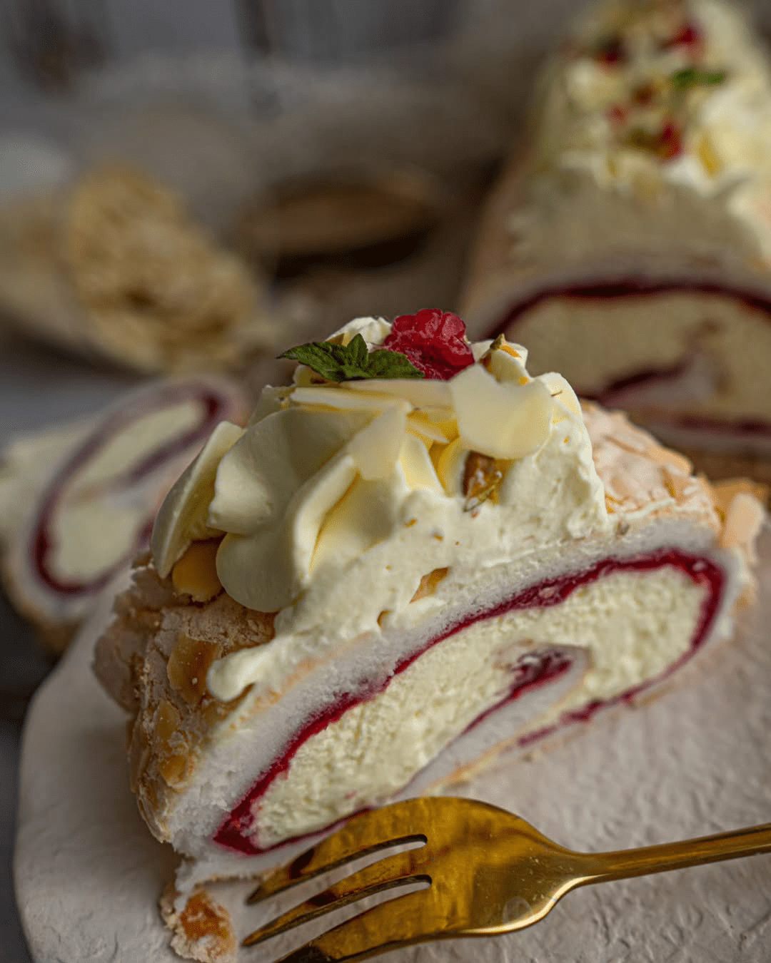 pavlova rolada s malinama