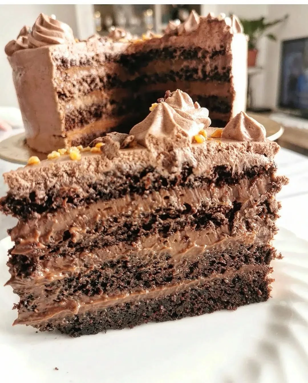 Najsočnija čokoladna torta – neodoljivo mekana i bogata kremom!