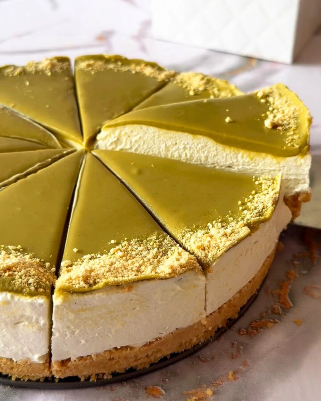 Recept za cheesecake od pistacija – Kremasti desert bez pečenja