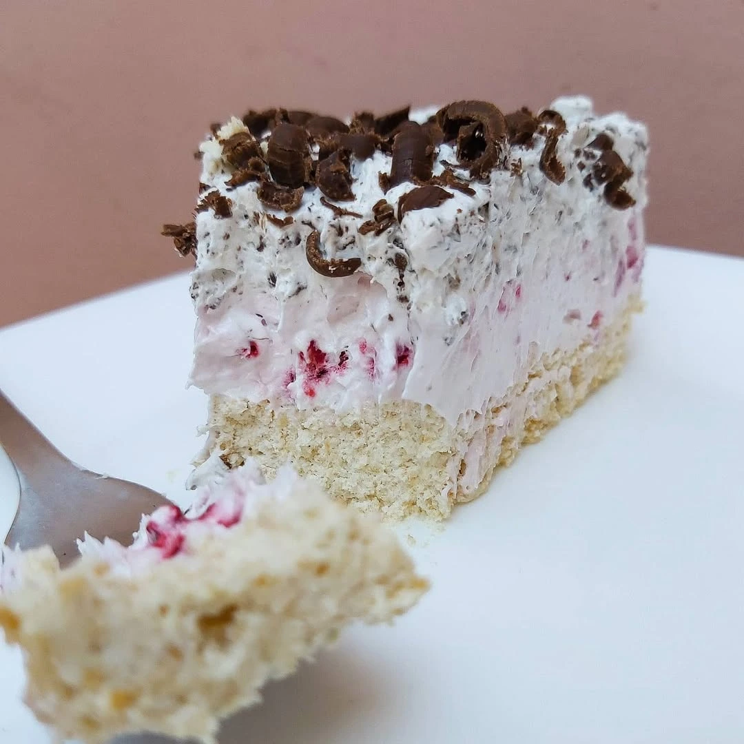 Torta grčki sladoled – Lijena žena: Osvježavajući desert s malinama
