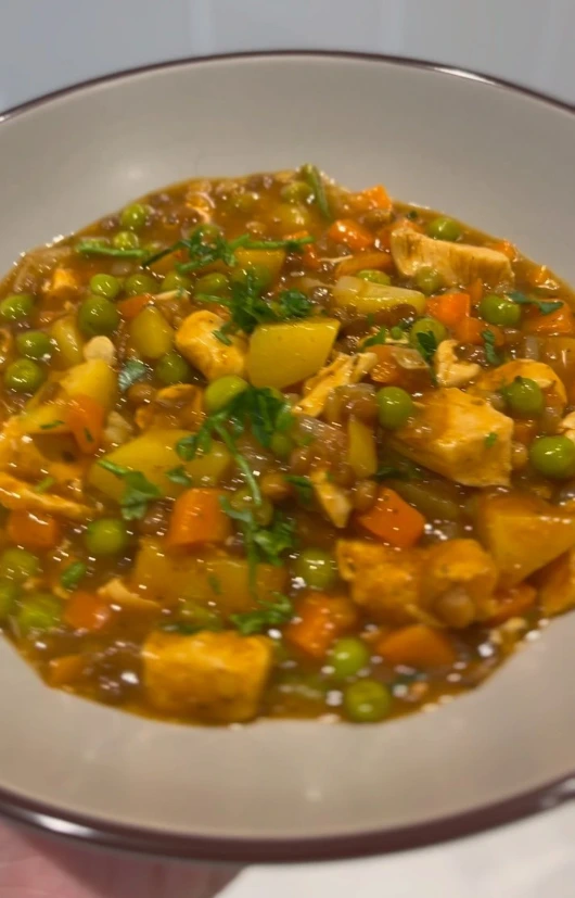 Čorba sa piletinom i graškom – Recept za brz i zdrav obrok