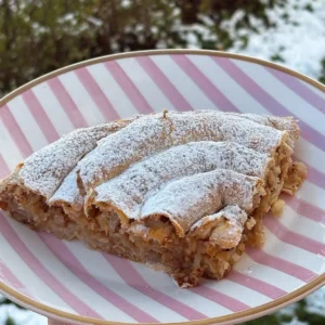 domaća pita sa jabukama i orasima