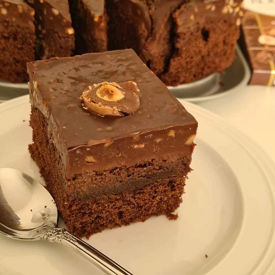 Ferrero Rocher kolač – Neodoljiv desert s čokoladom i lješnjacima