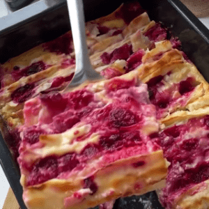 gužvana pita sa malinama