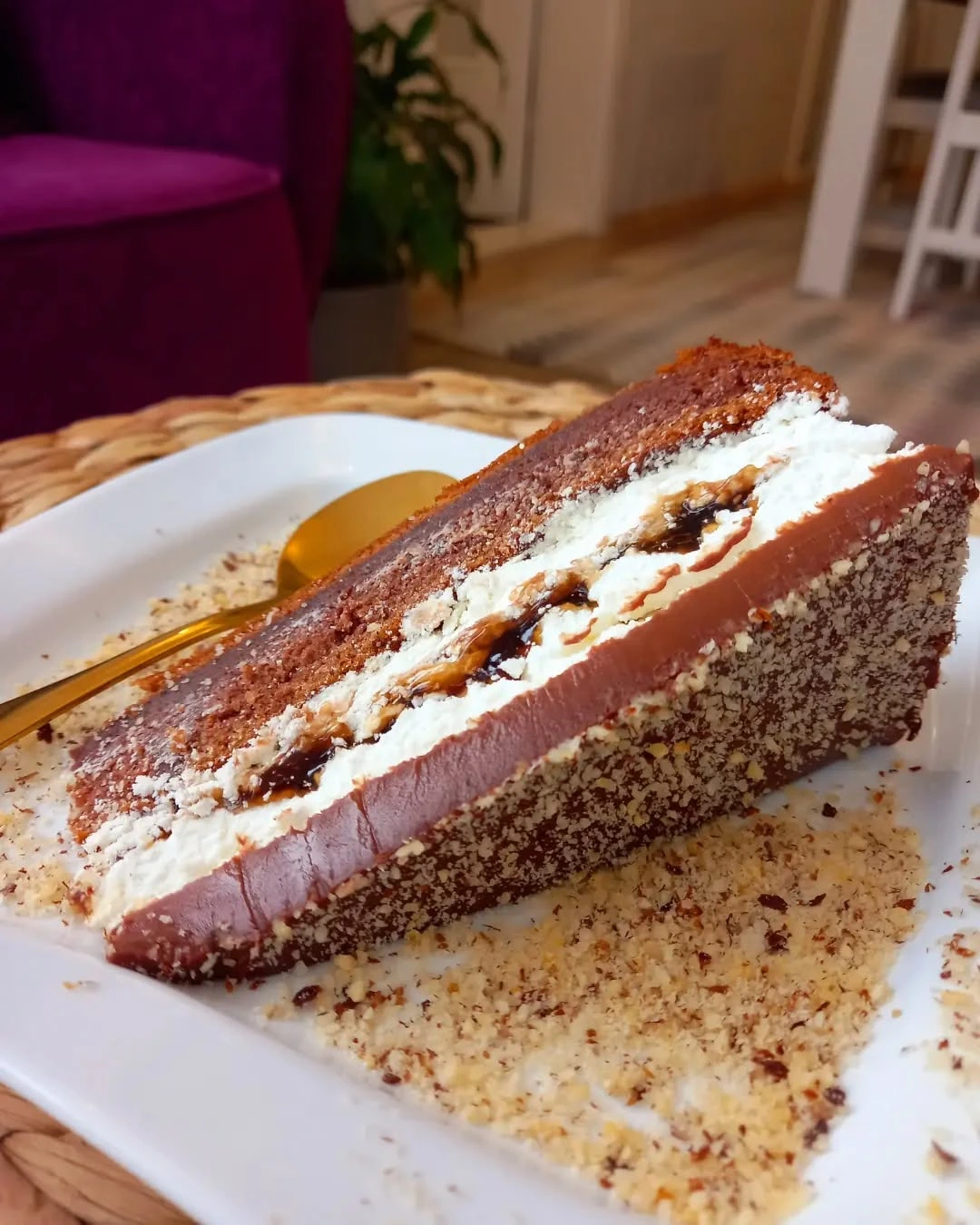 Kinder Maxi torta – Čokoladni užitak s karamel punjenjem!