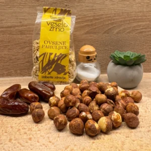 Sastojci za recept: pakiranje zobenih pahuljica Veselo zrno, urme, lješnjaci i sol